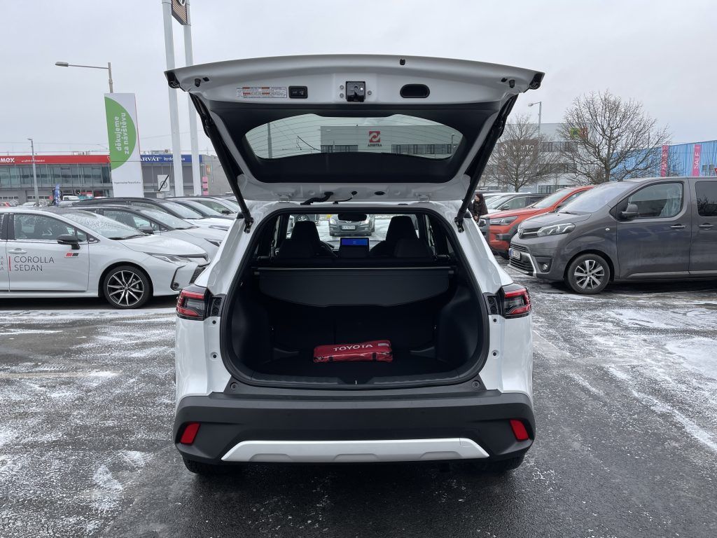 Toyota Corolla Cross, 1.8 Hybrid Style ODBĚR 12/2026 - fotka 5