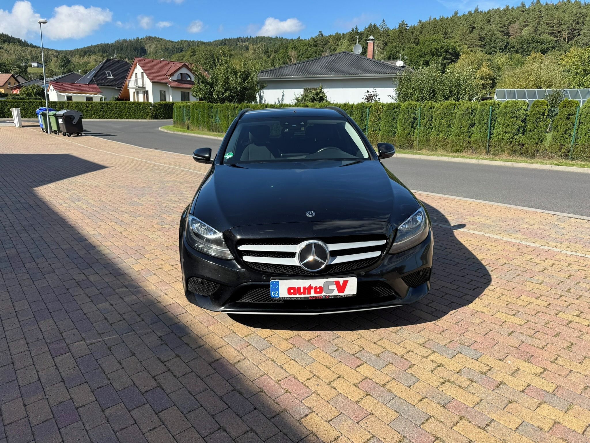 Mercedes-Benz Třídy C, 220 d T 4MATIC 9G DPH - fotka 4