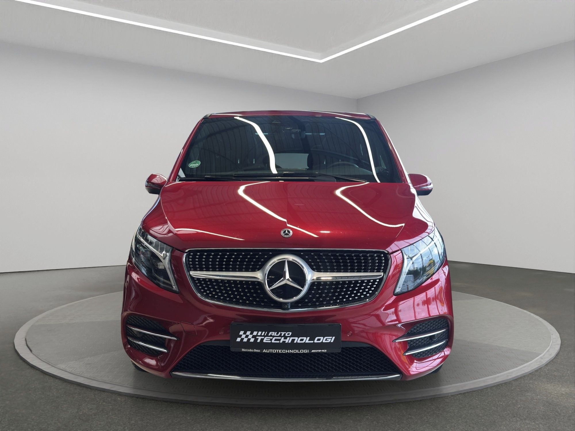 Mercedes-Benz Třídy V, 300d 4MATIC L EXCLUSIVE - fotka 2