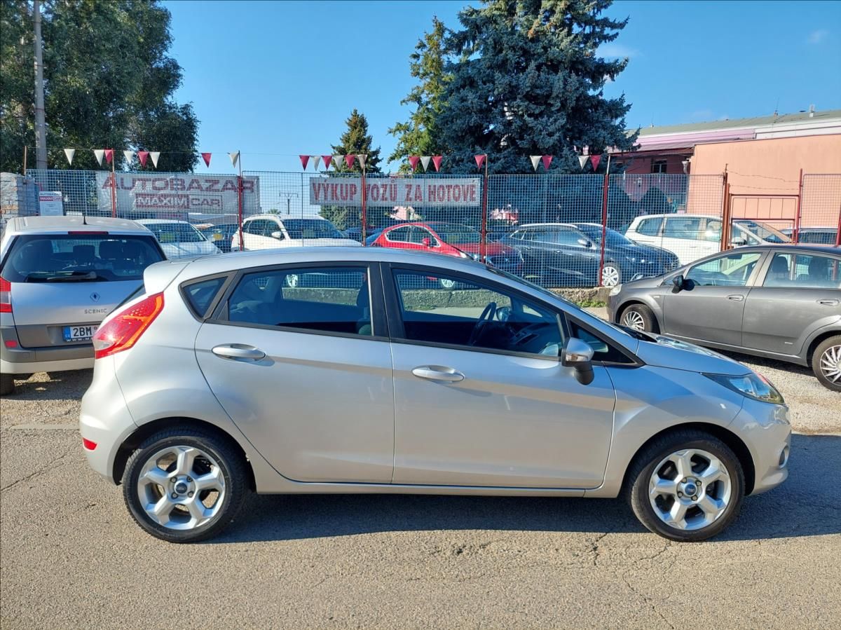 Ford Fiesta, 1,3 16V 60kW - fotka 4