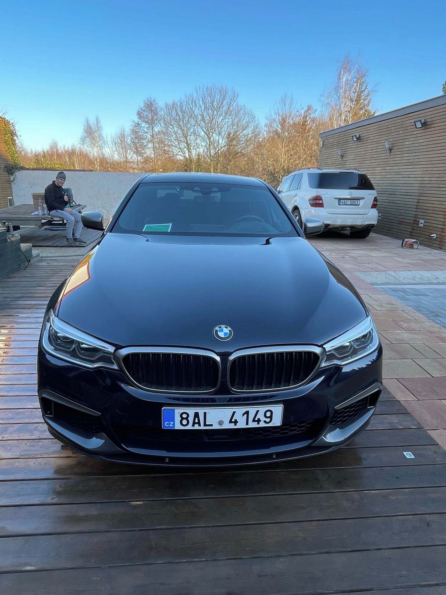 BMW Řada 5, M550i xDrive - fotka 6