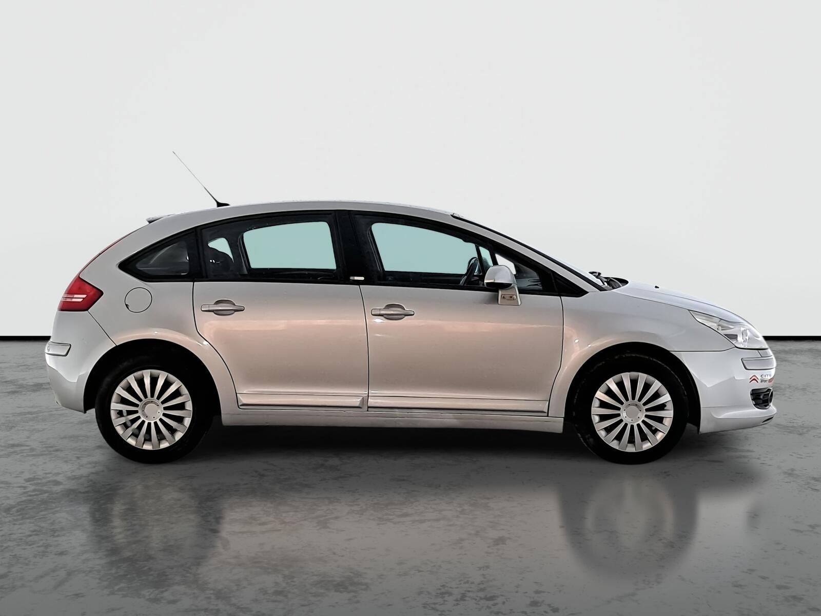 Citroën C4, 1.6 HDi, Tažné, Klima - fotka 6
