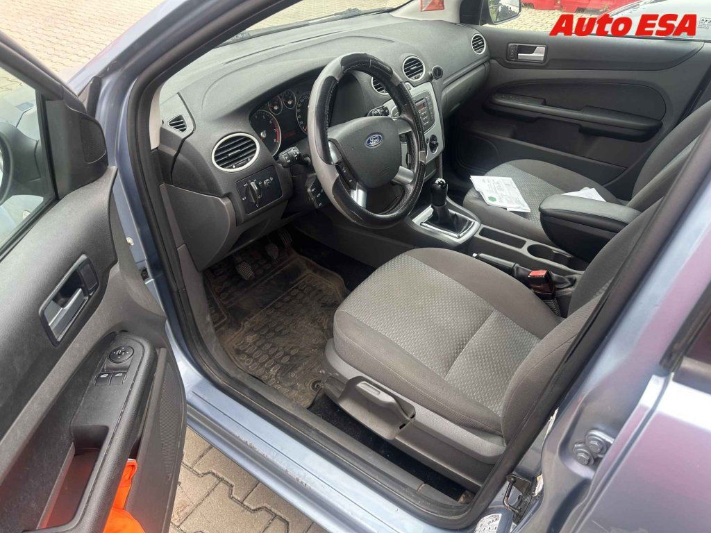 Ford Focus, 1.6i,ČR - fotka 3