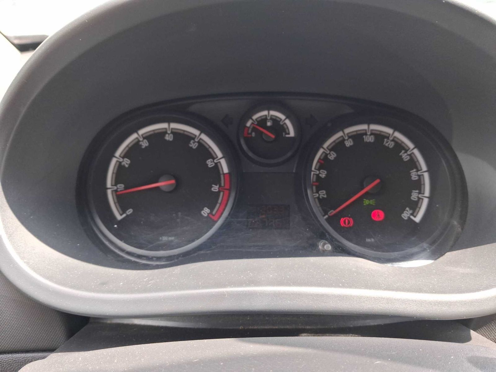 Opel Corsa, 1.0, jezdí dobře - fotka 3