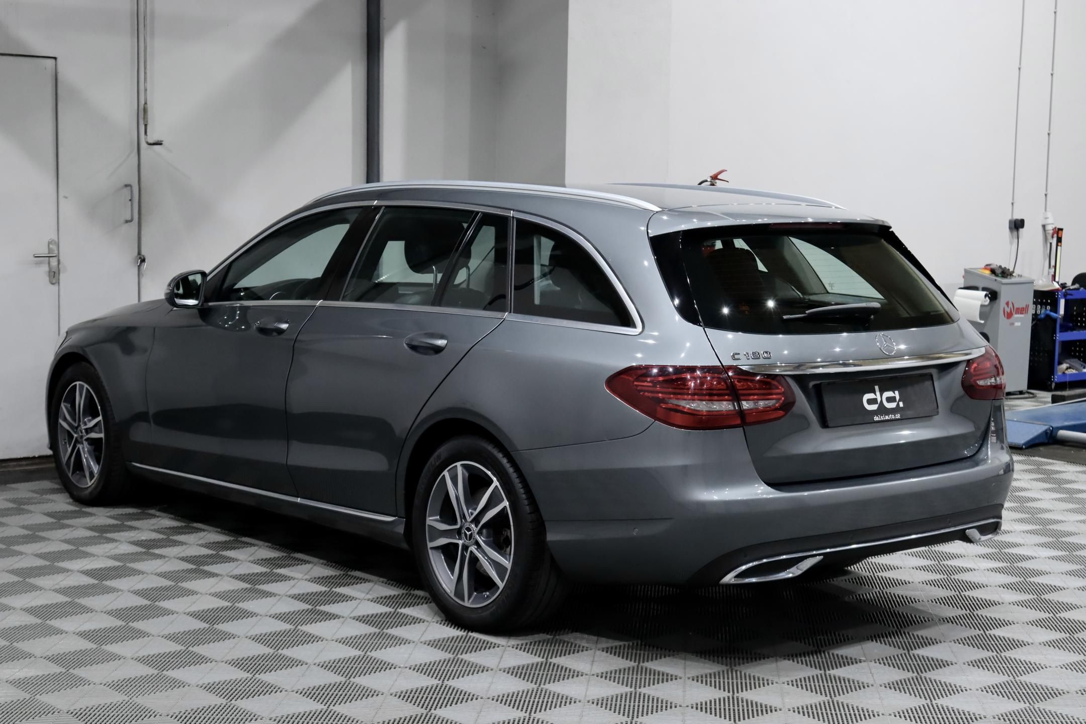 Mercedes-Benz Třídy C, 180 T 115 kW 9G-Tronic - fotka 5