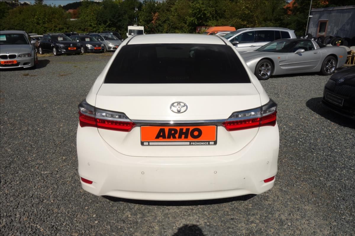 Toyota Corolla, 1,6 VVT-i + LPG, ČR, AUTOMAT. - fotka 4