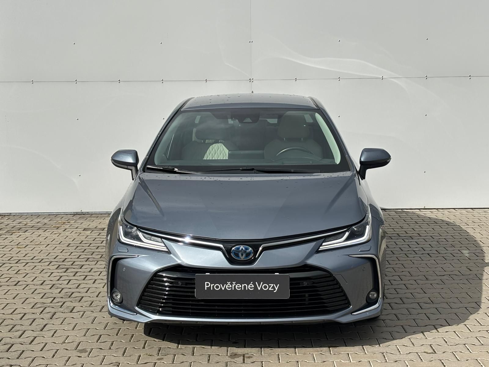 Toyota Corolla, 1.8 HSD e-CVT Executive VIP - fotka 4