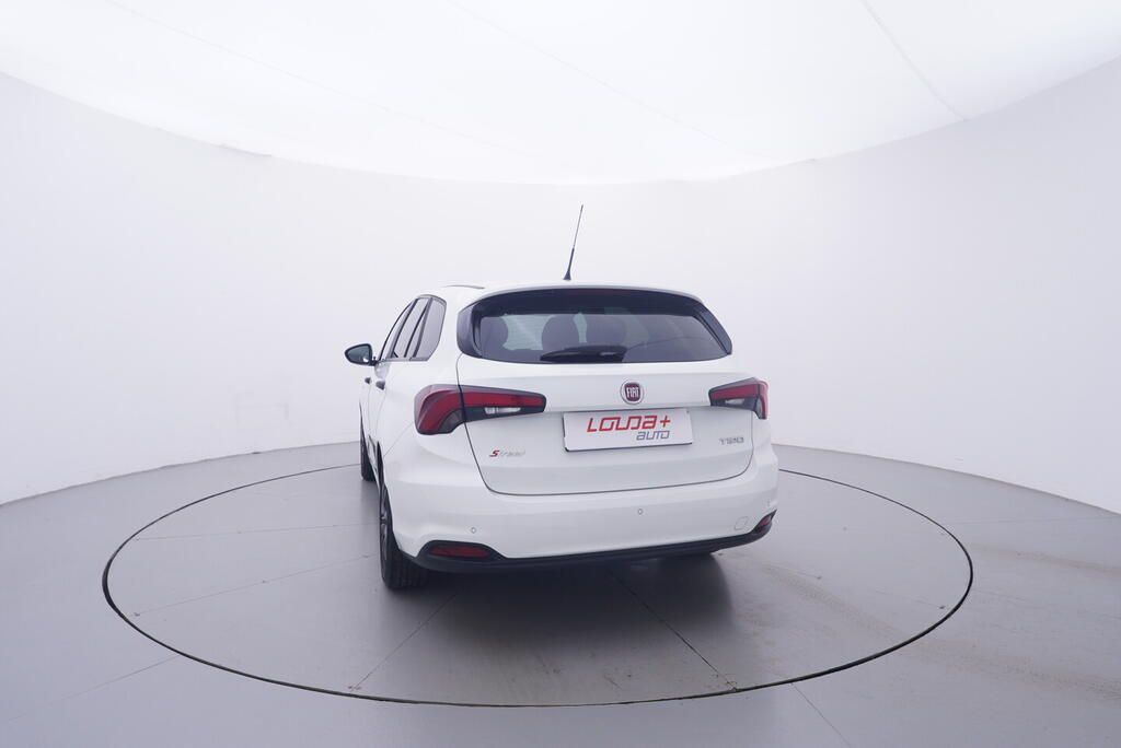 Fiat Tipo, Street 1.4 16V 70 kW - fotka 4