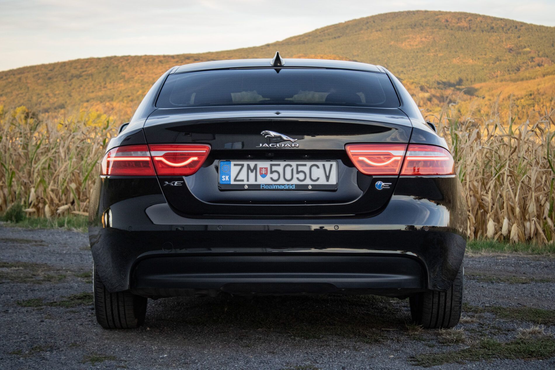 Jaguar XE - fotka 6