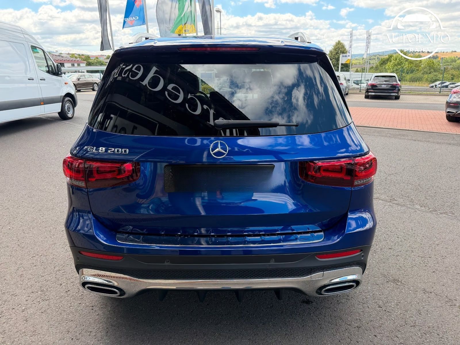 Mercedes-Benz GLB, 200 AMG*AMBIENTE*Kamera*CARBON - fotka 4