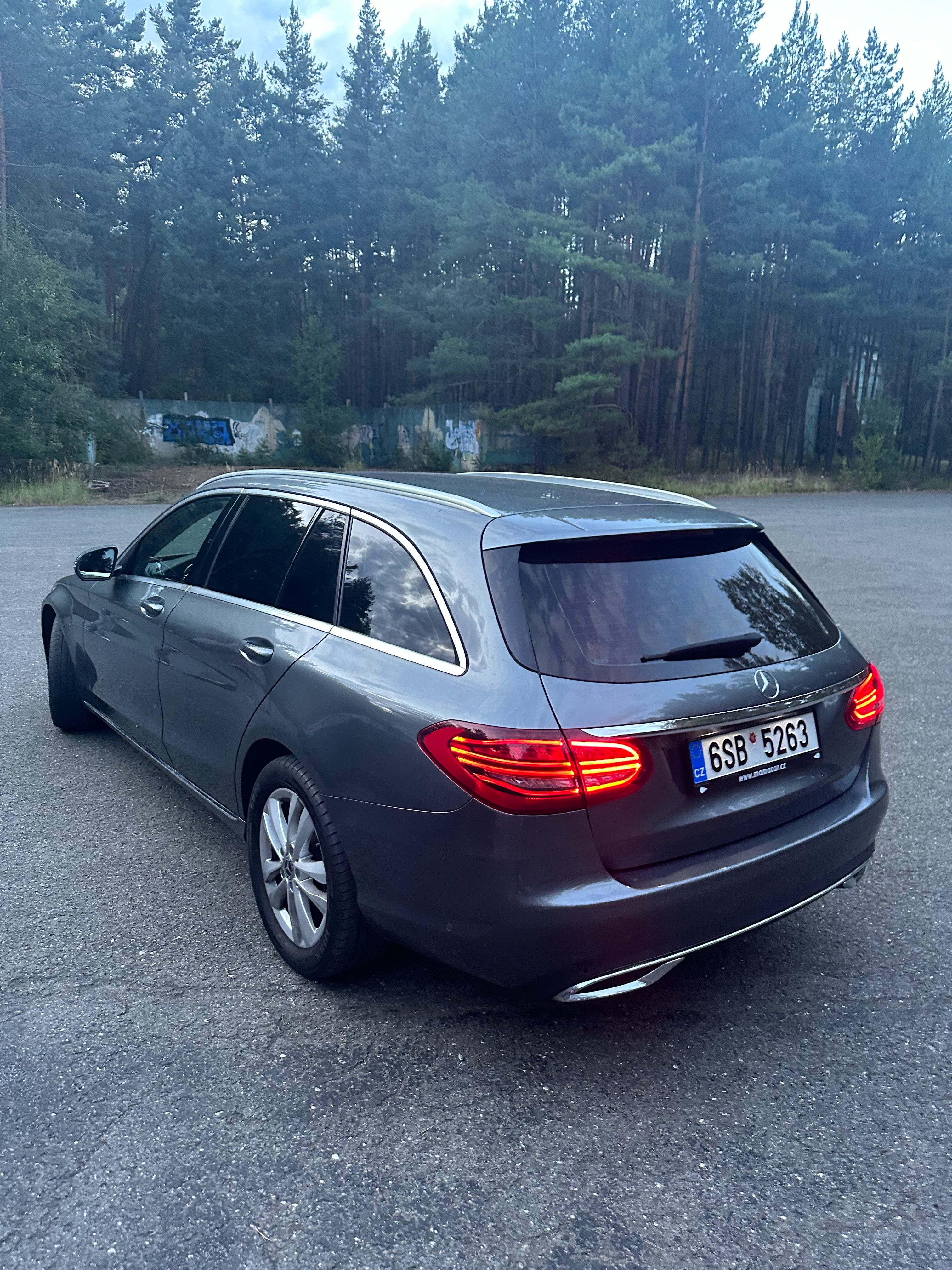 Mercedes-Benz Třídy C, Mercedes Benz C220d super stav - fotka 6