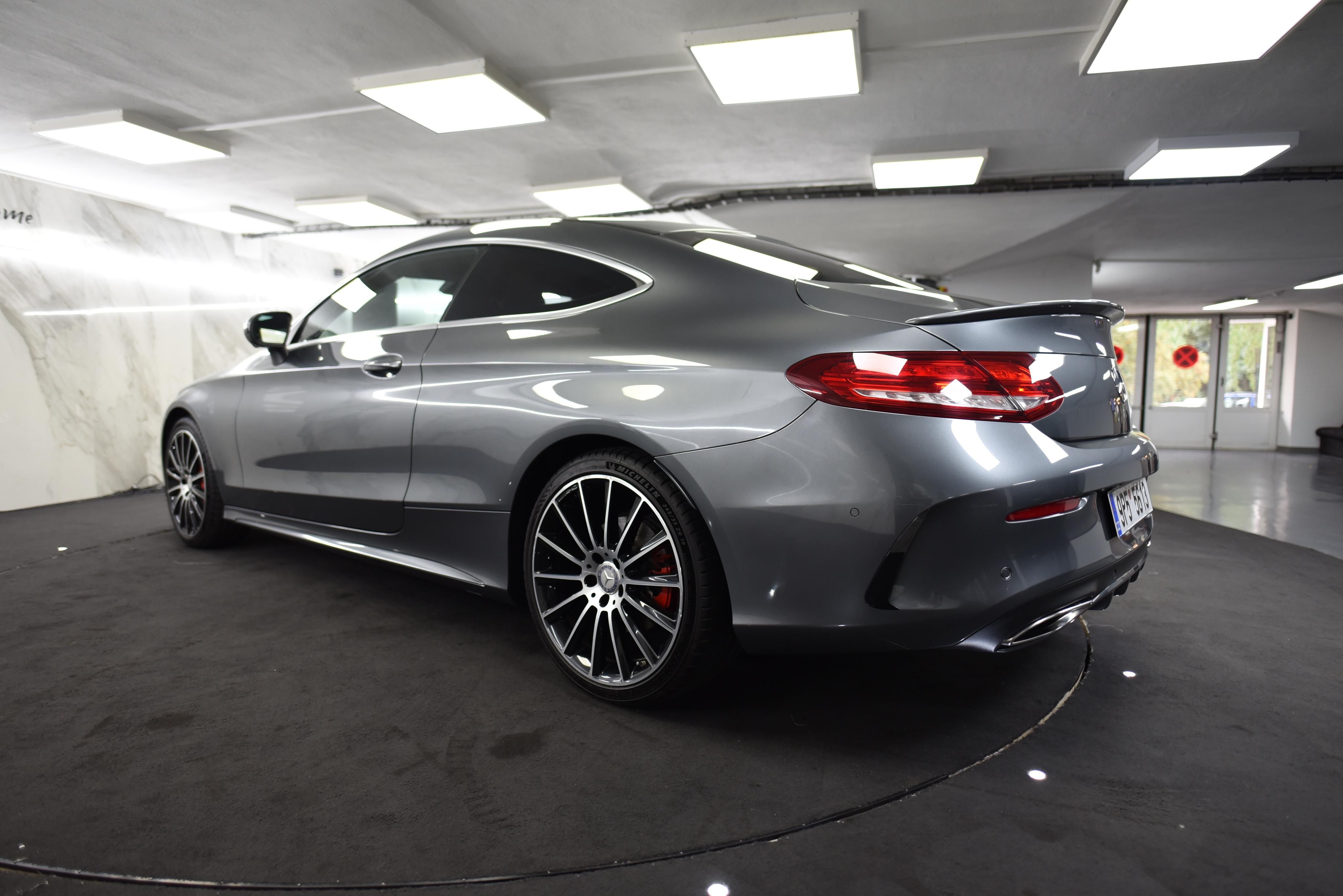 Mercedes-Benz Třídy C, AMG Line, AIRMATIC, Burmester - fotka 4