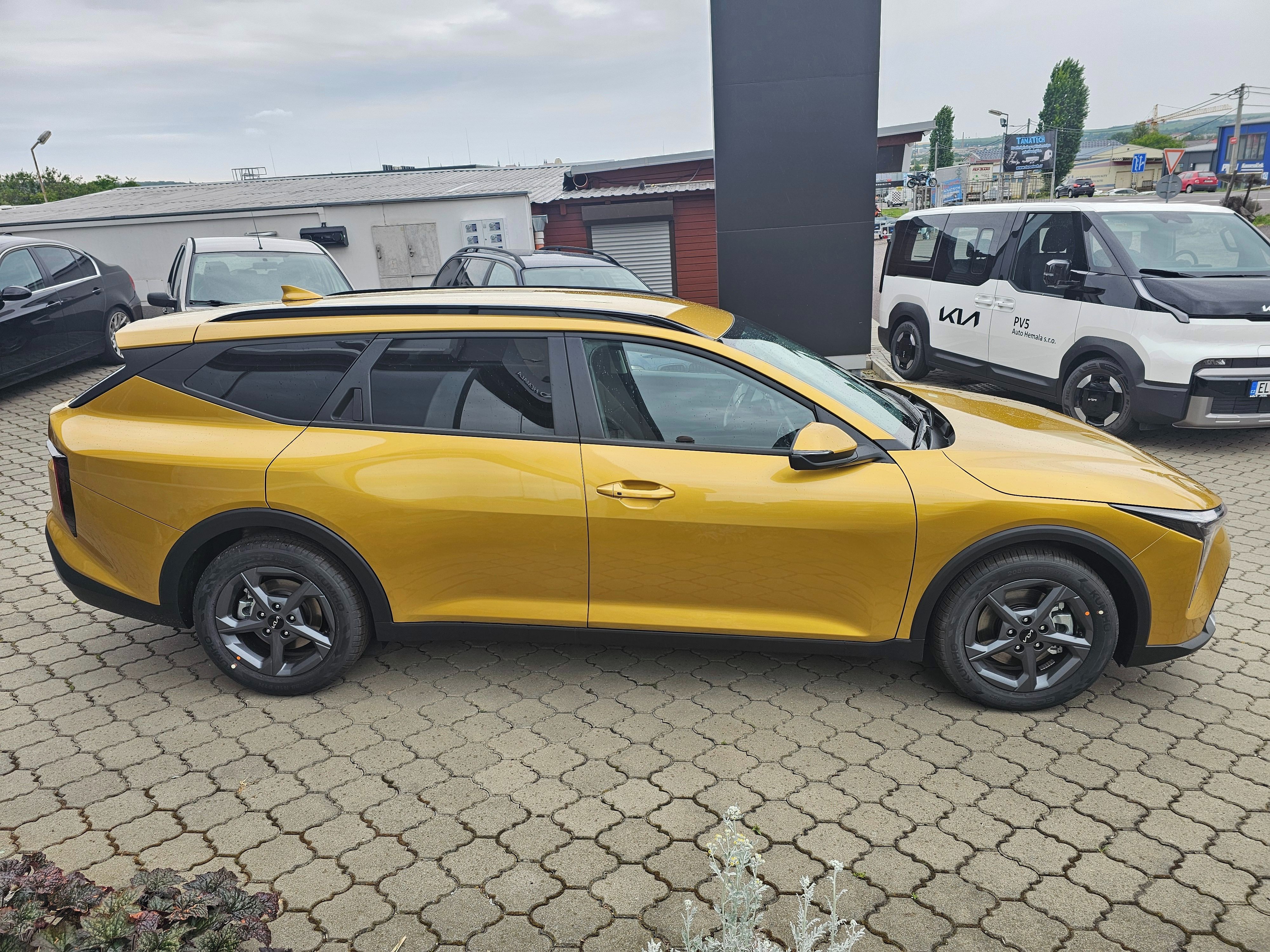 Kia K4, SW EXCLUSIVE 1,0 T-GDi 6MT - fotka 6