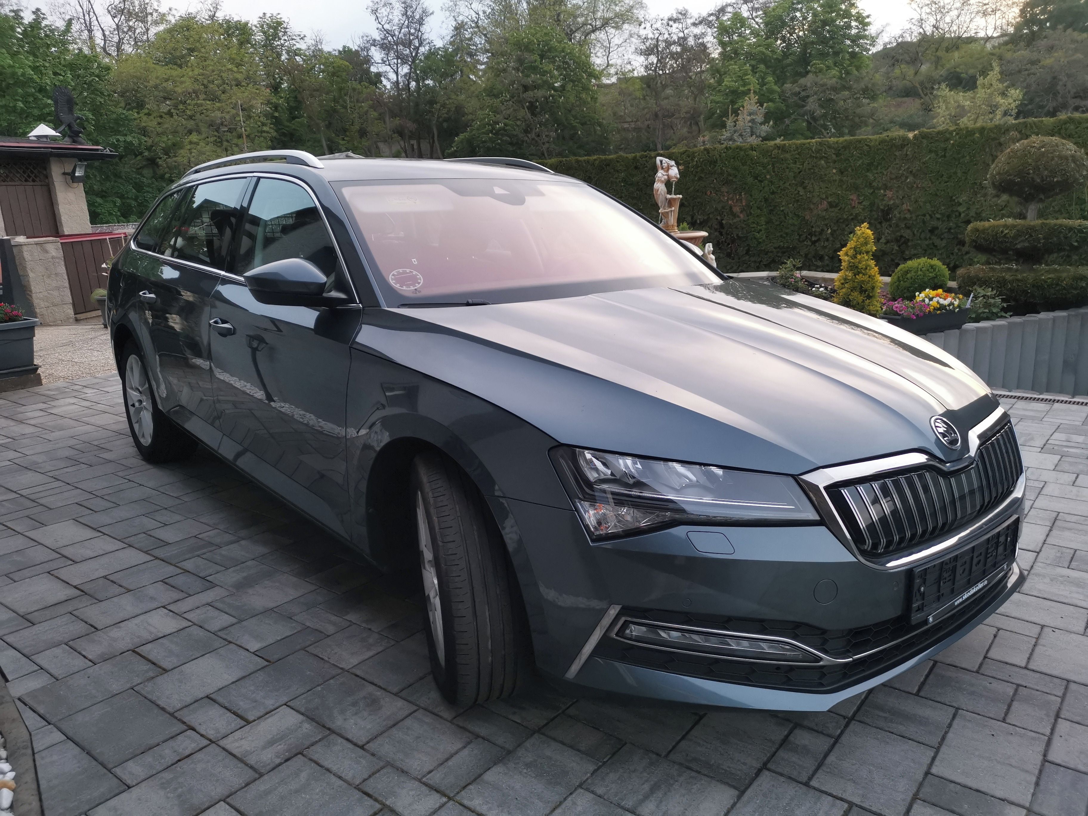 Škoda Superb, Škoda Superb iV Combi 1.4 TSI - fotka 2