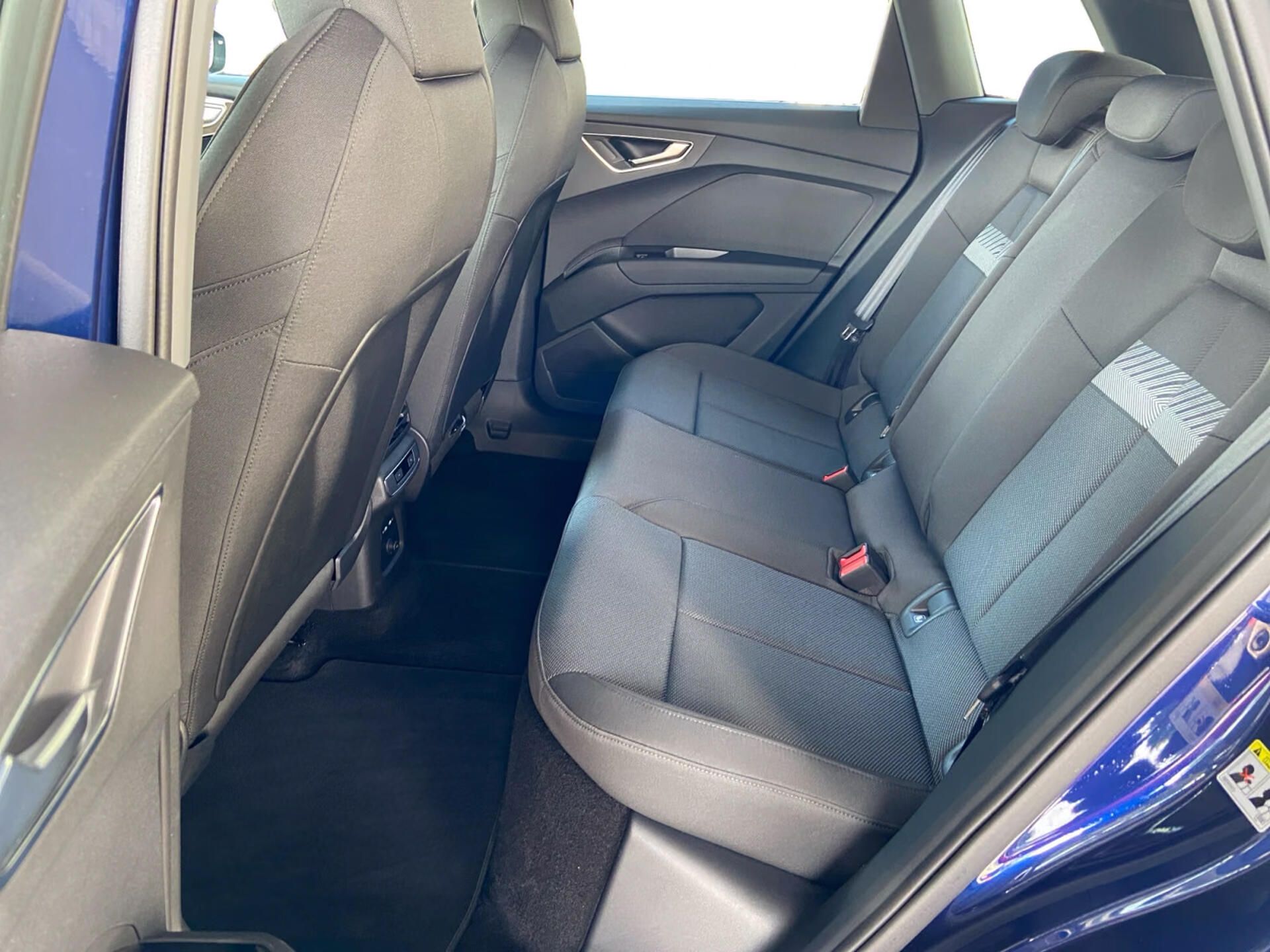 Audi Q4 e-tron, 45 S-Line LED Keyless Navi - fotka 5