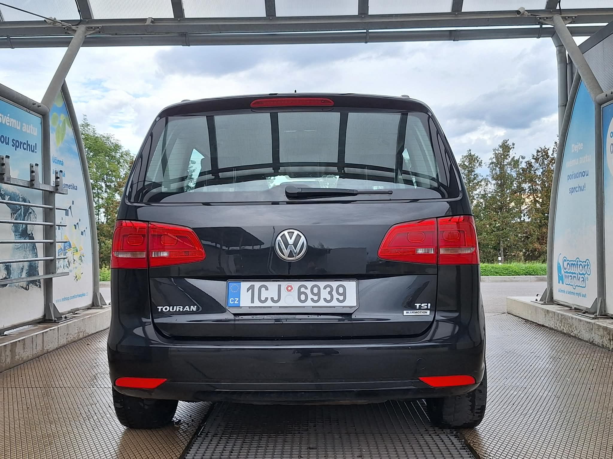 Volkswagen Touran, TSI 77 kW TOP stav + Navi - fotka 3