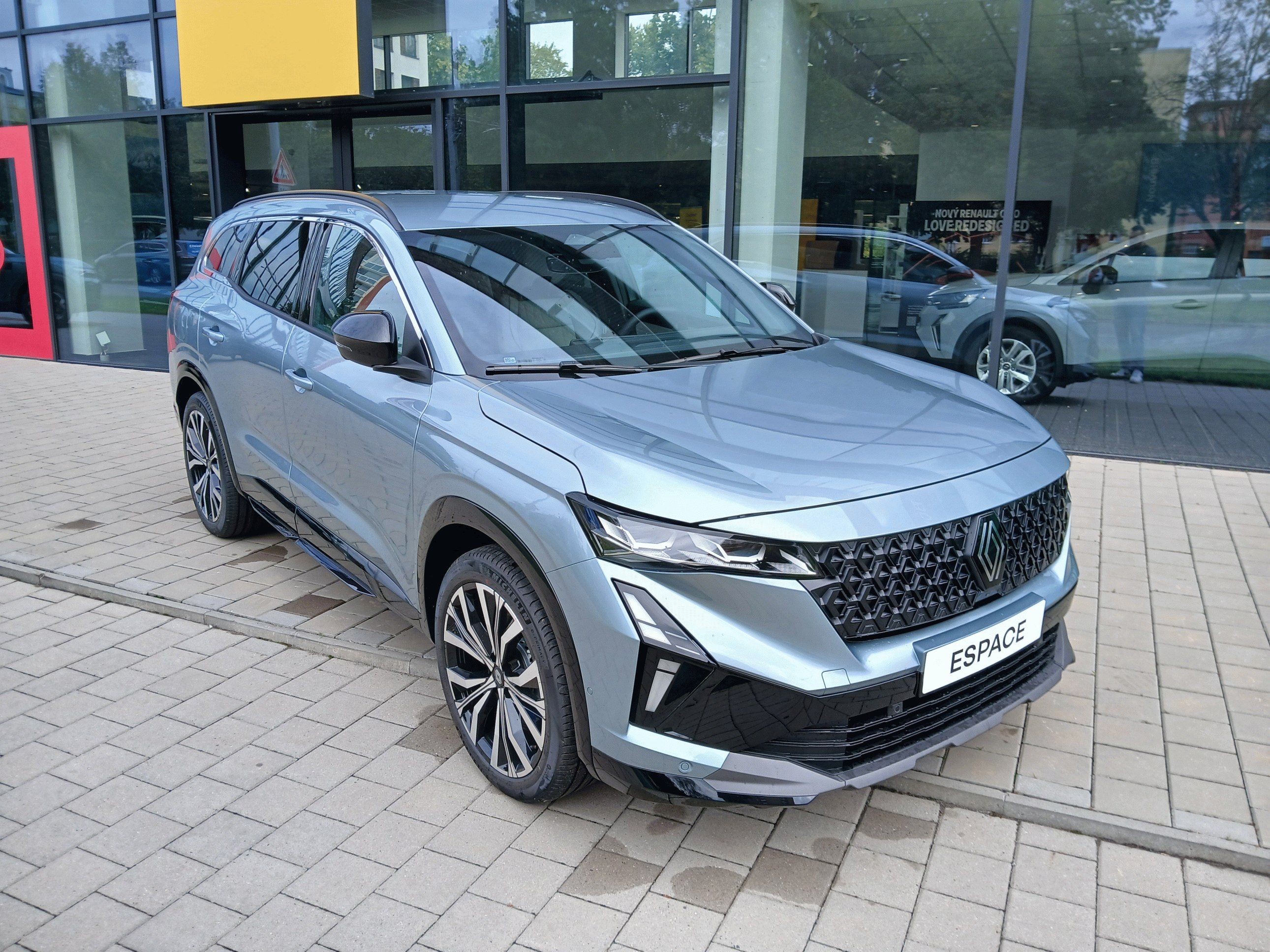 Renault Espace, Iconic full Hybrid E-Tech 200