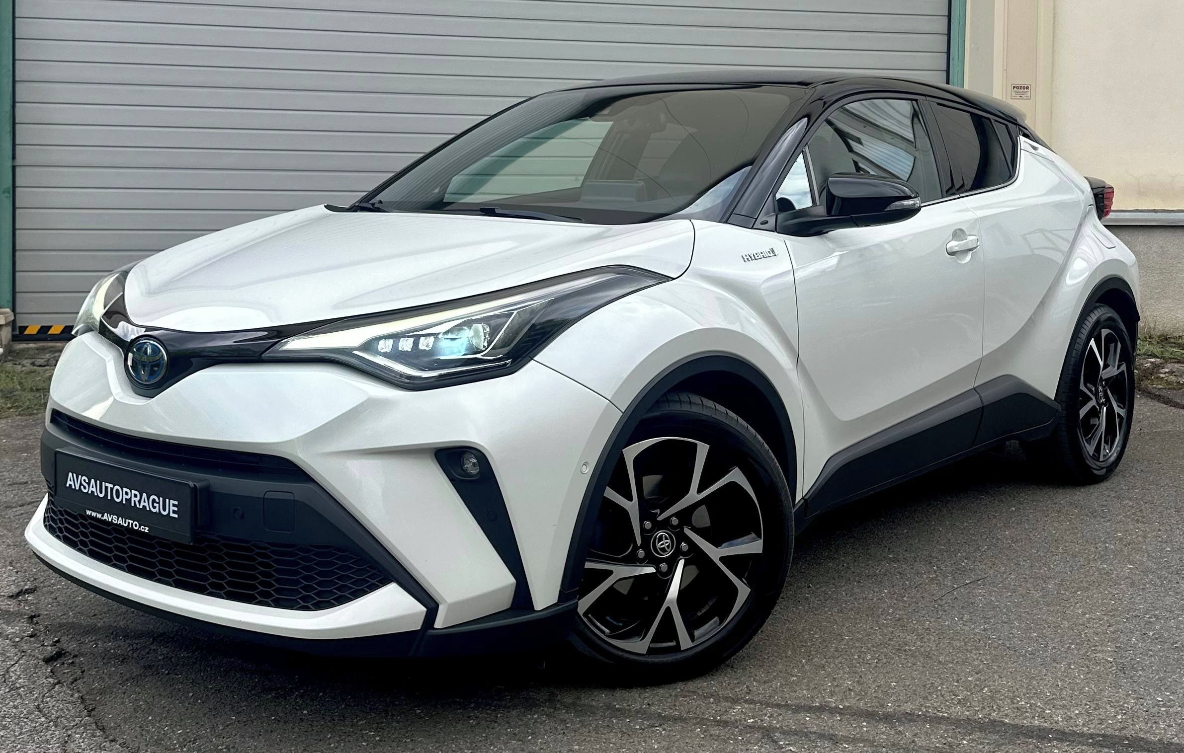 Toyota C-HR, 2.0 HYBRID 112KW AUT 2020 - fotka 3