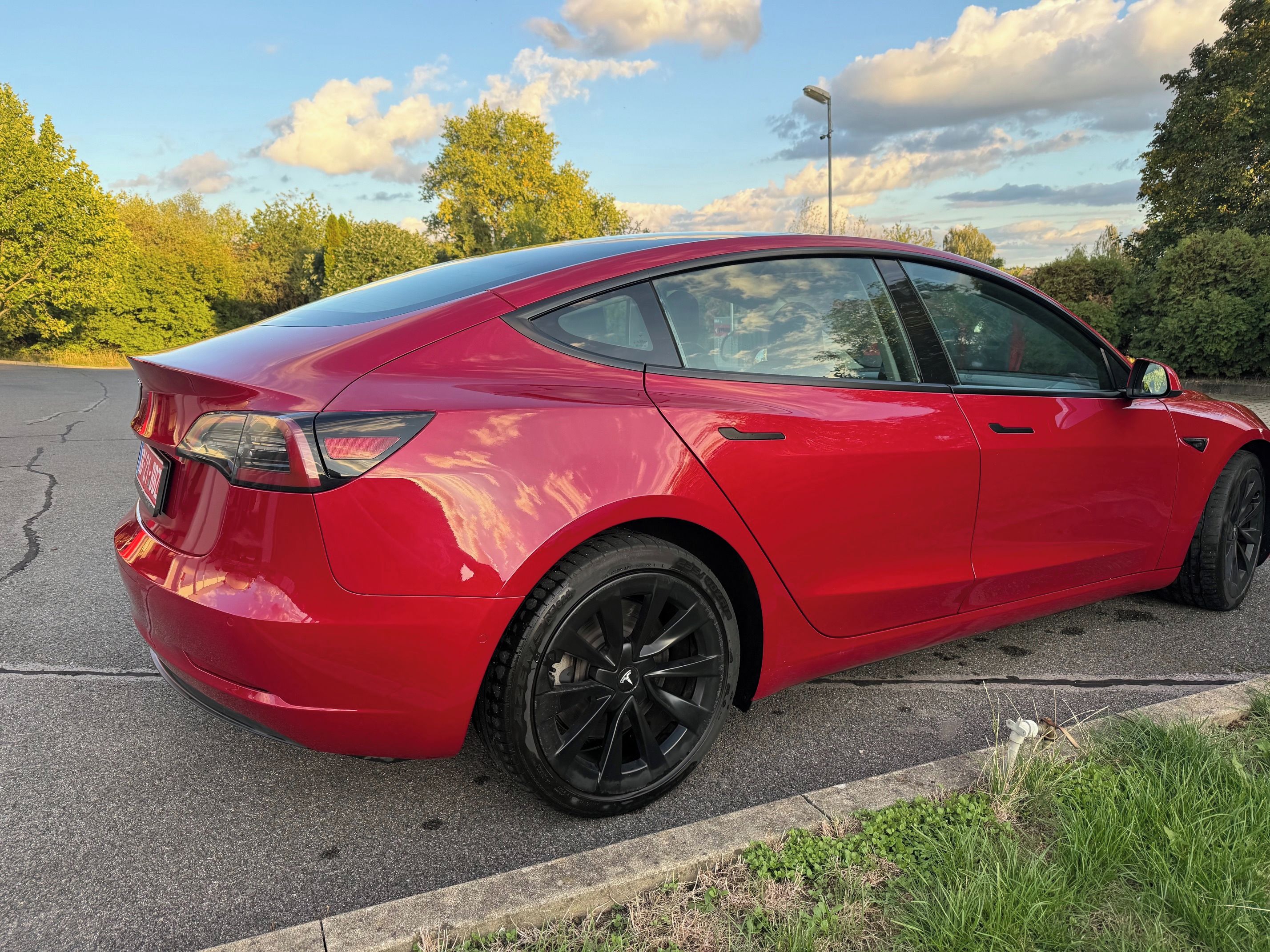 Tesla Model 3, Long Range,AWD,366kW,SoH 90 % - fotka 4