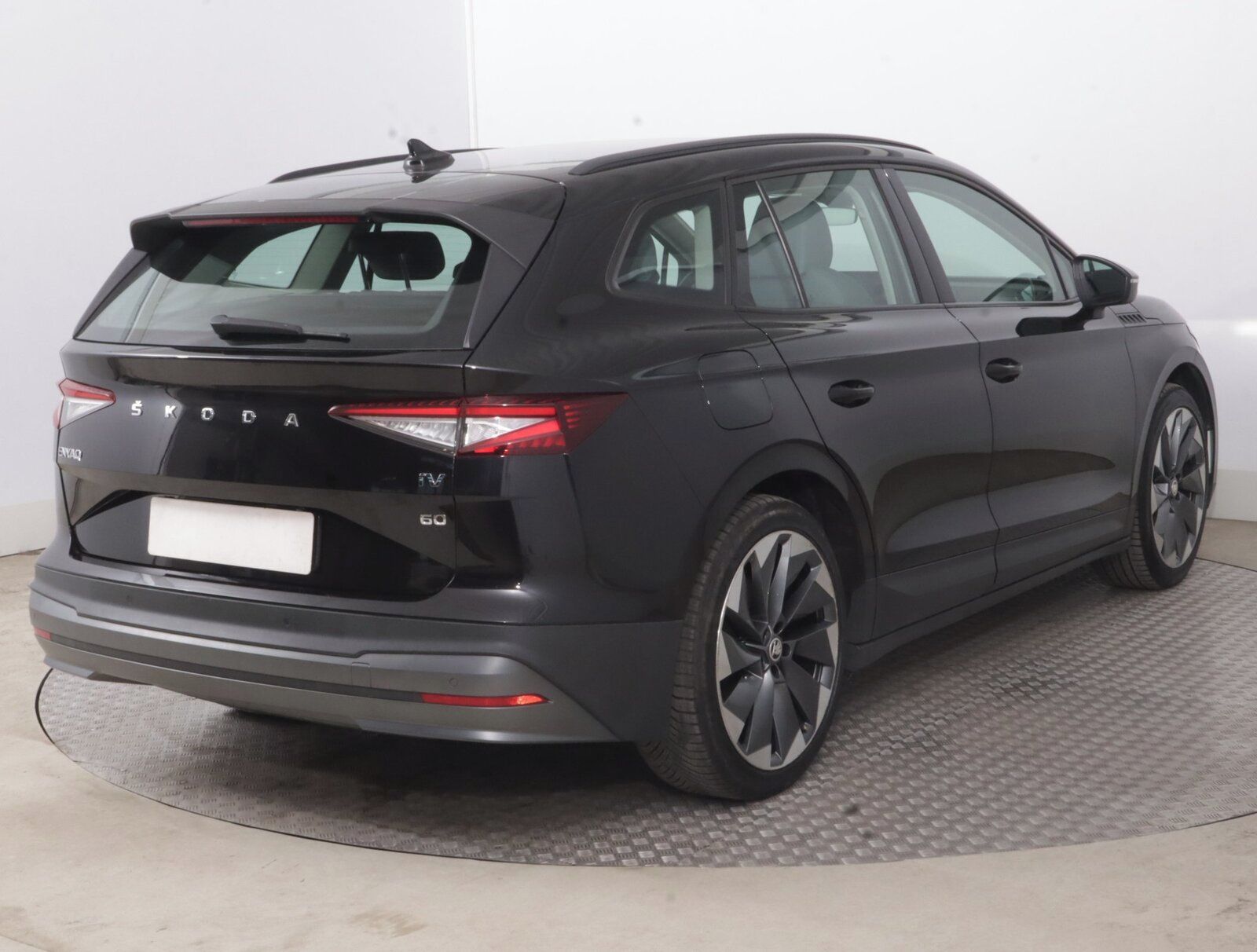 Škoda Enyaq, iV 60 (62 kWh), SoH 92% - fotka 5