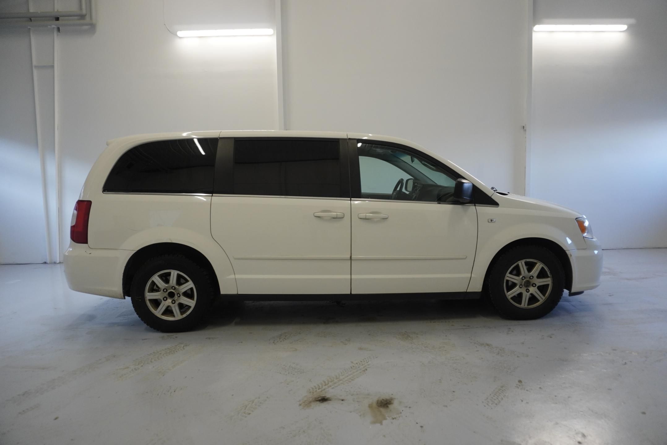 Chrysler Town & Country, 3.6i TOWN&COUNTRY  4X4 AUTOMAT - fotka 6