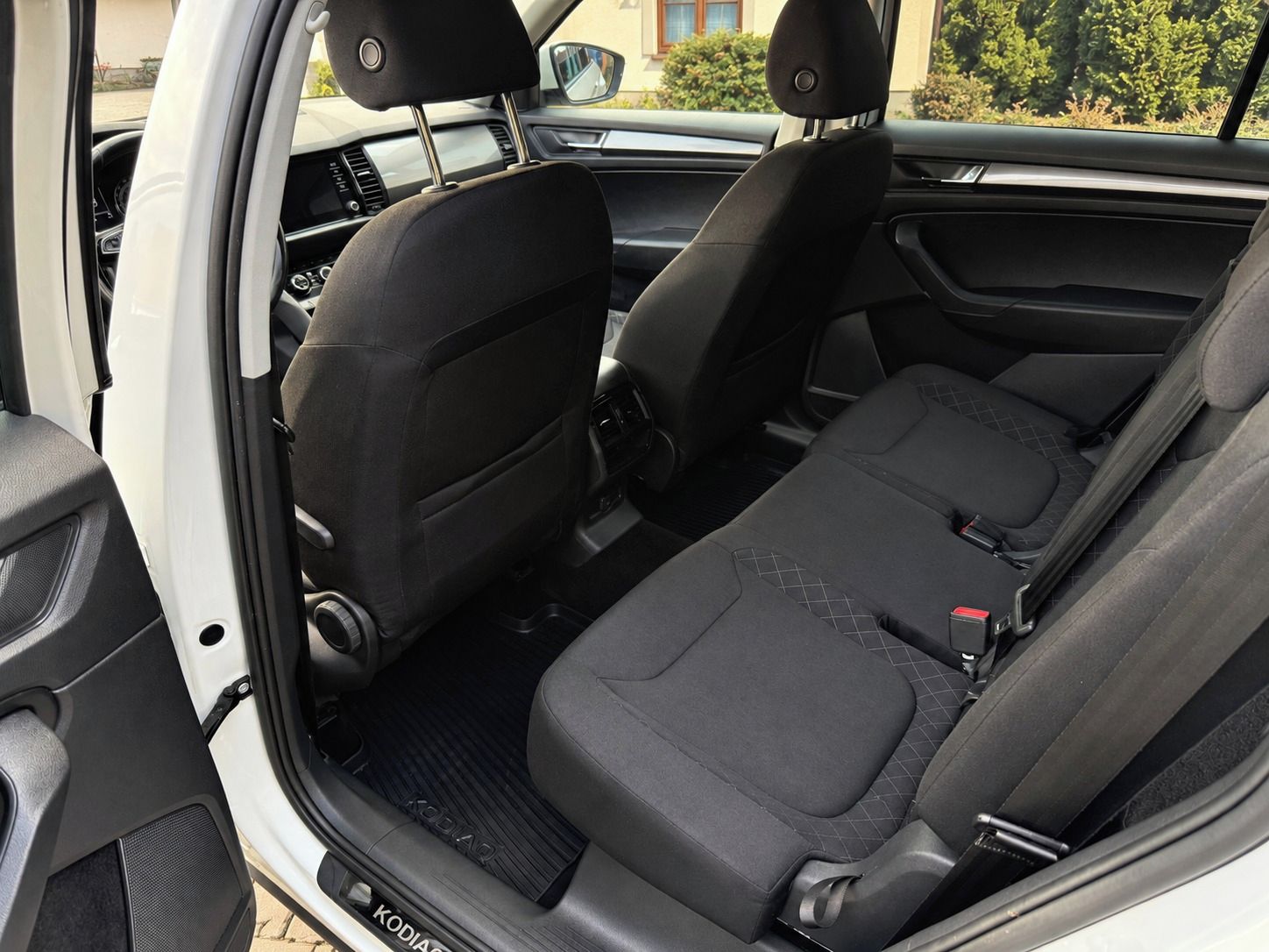 Škoda Kodiaq, 110 kW, DSG, 7 míst, el. tažné - fotka 4