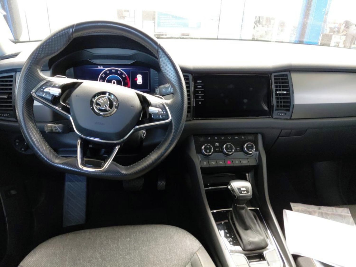 Škoda Kodiaq, 2.0 TSI 140kw DSG, Virtual, TZ - fotka 2