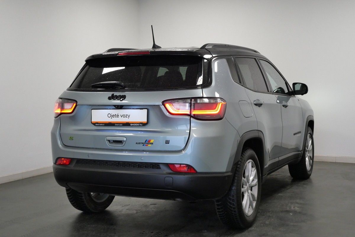 Jeep Compass, 1,5 110kW - fotka 2