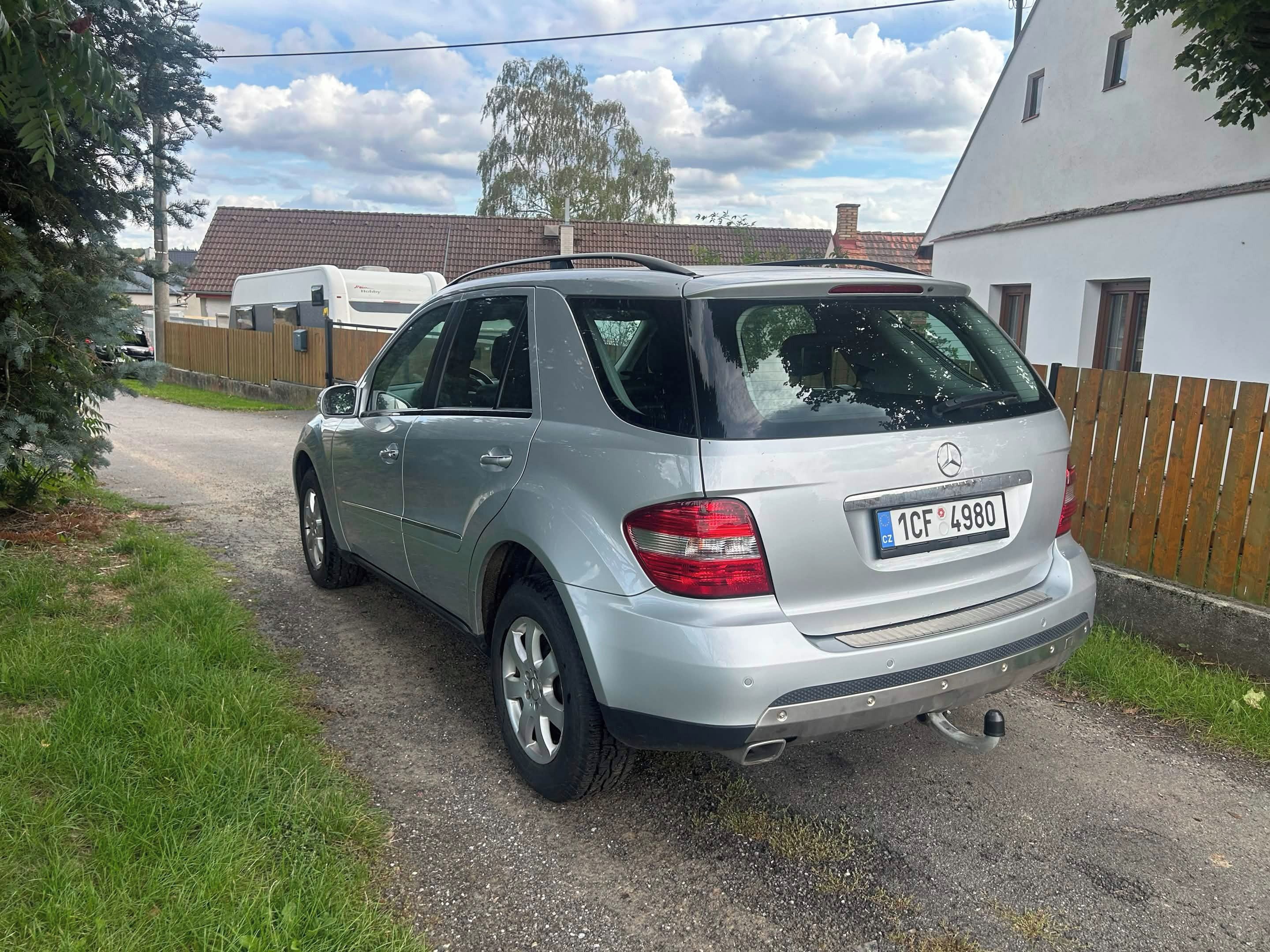 Mercedes-Benz ML, *280 CDI* 4X4 *AIRMATIC* - fotka 6