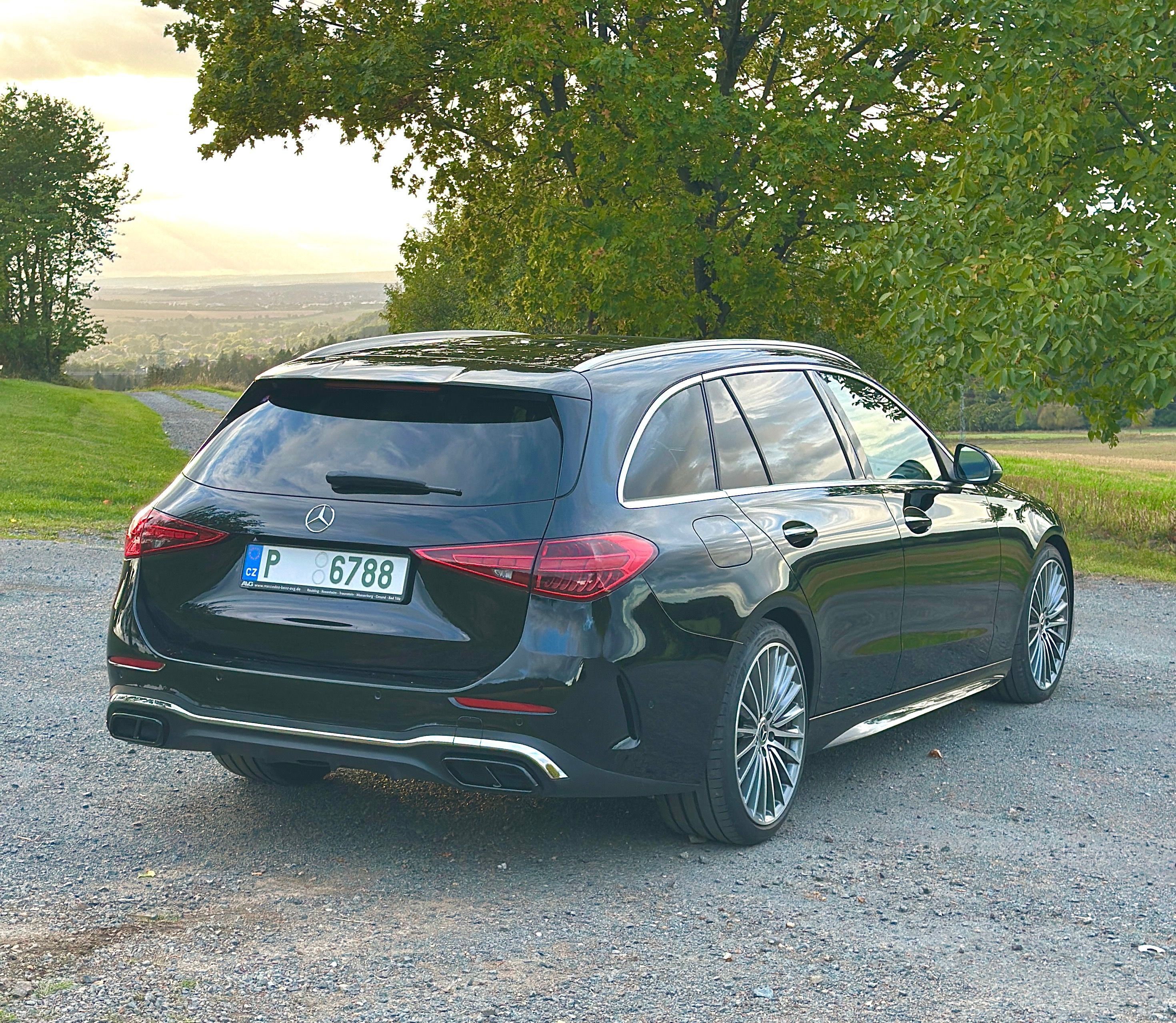 Mercedes-Benz Třídy C, Mercedes-Benz C AMG-line 2025 - fotka 6