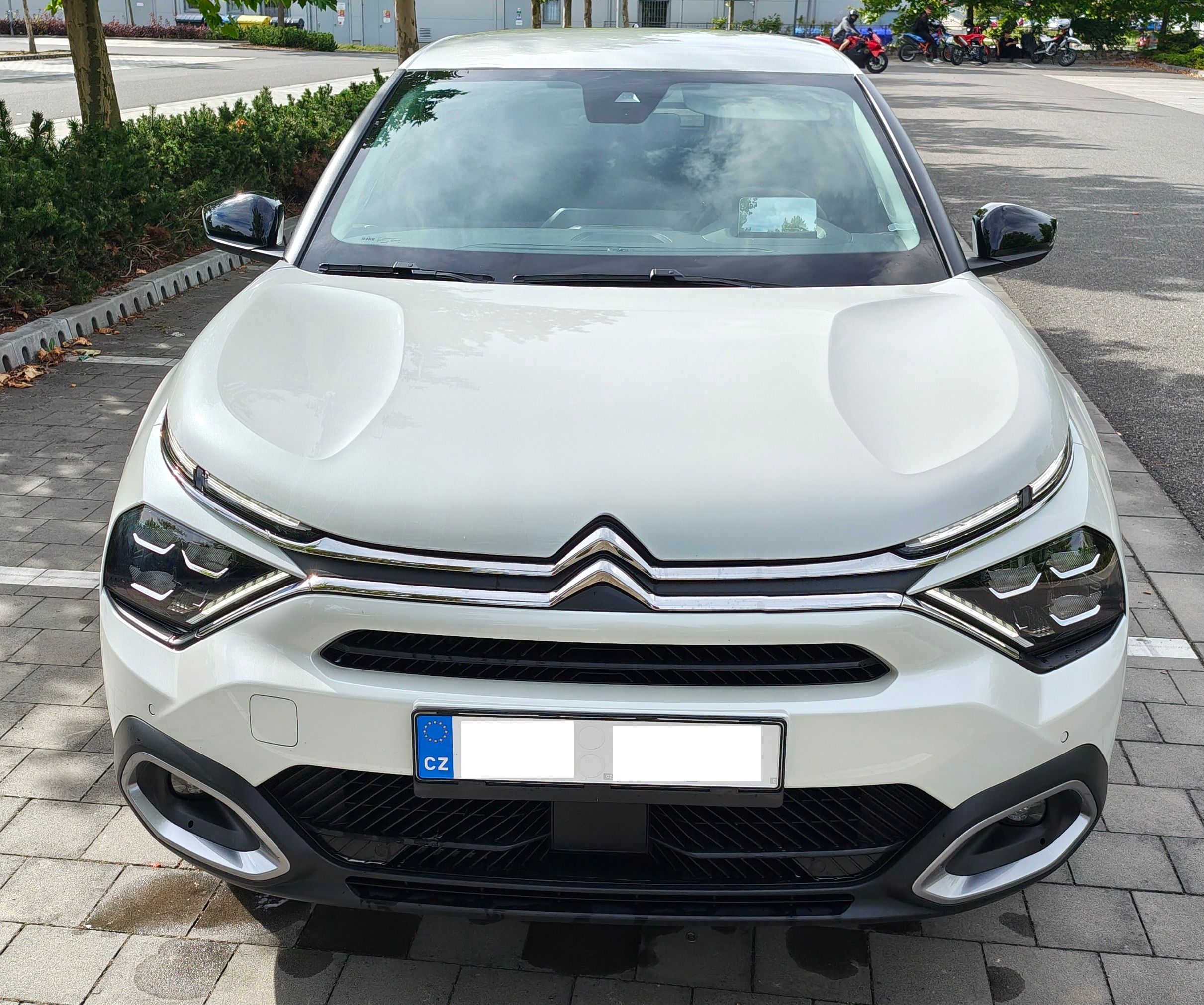 Citroën C4, SHINE - fotka 2