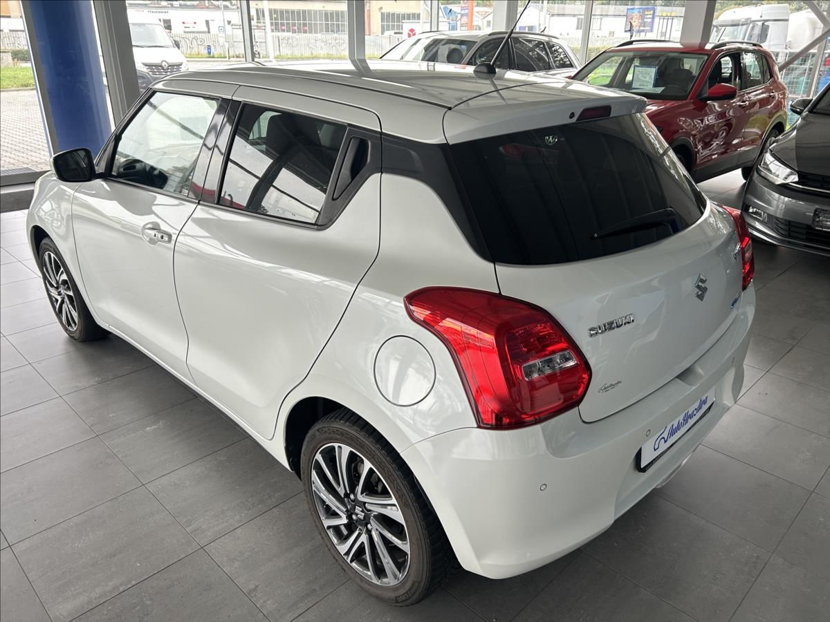 Suzuki Swift, 1,2   HYBRID,AUTOMAT,1.MAJ,ČR - fotka 4