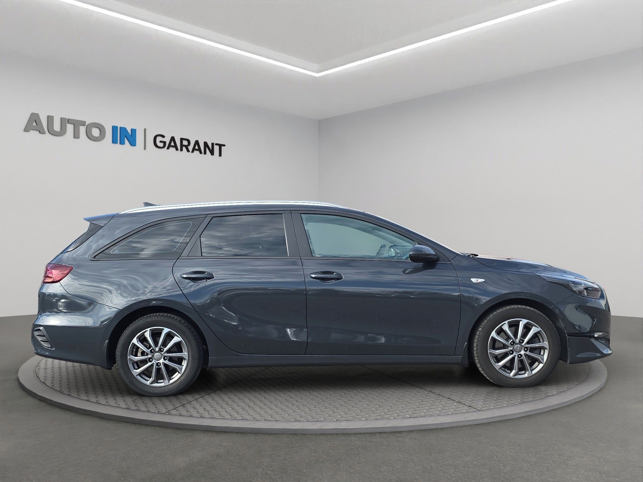 Kia Cee´d, Spin 1.5T-GDi 117kW A/T, Serv. - fotka 4