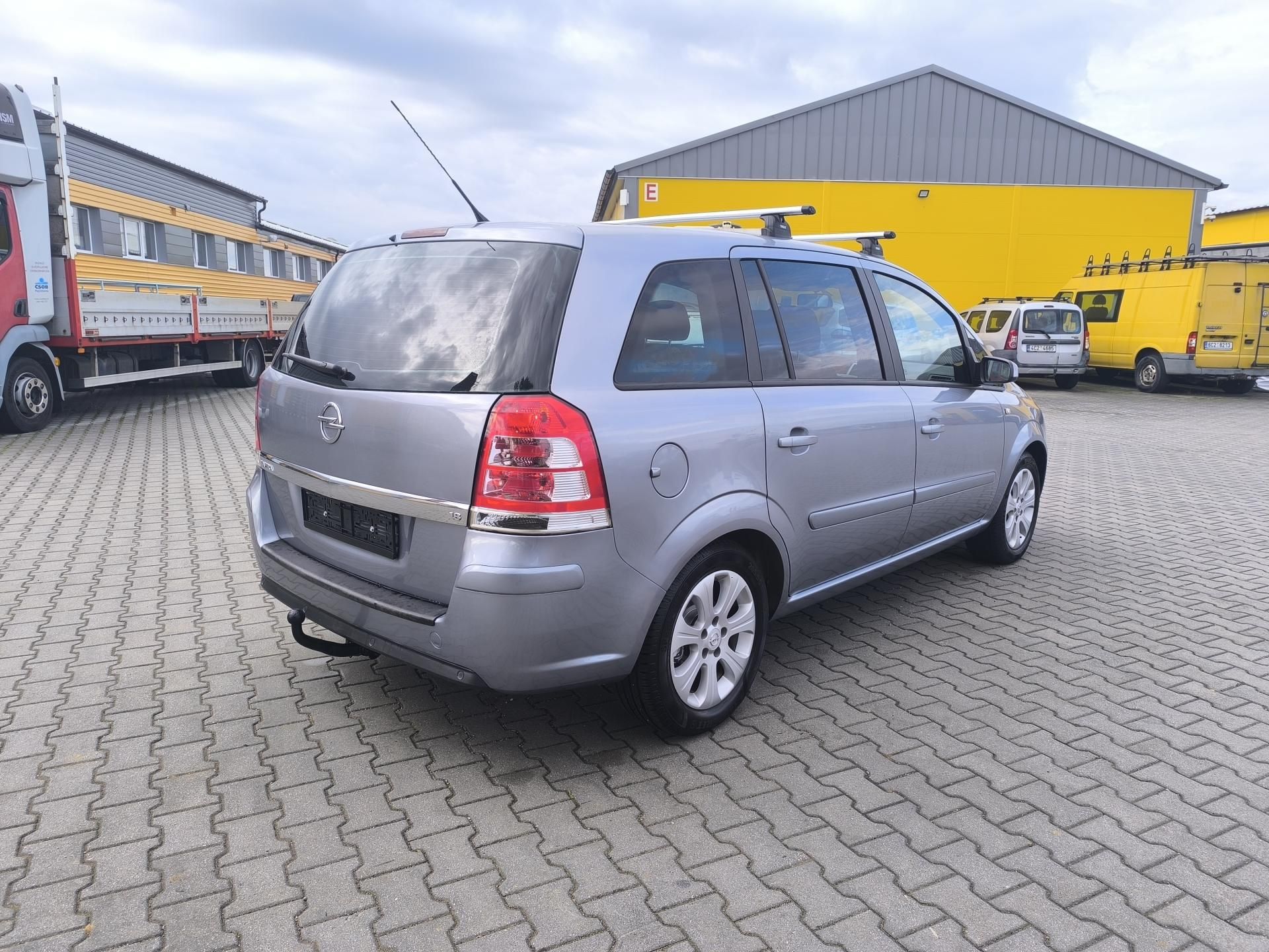Opel Zafira, 1.8  7MÍST,DOLOŽENÉ KM,SERVIS - fotka 5