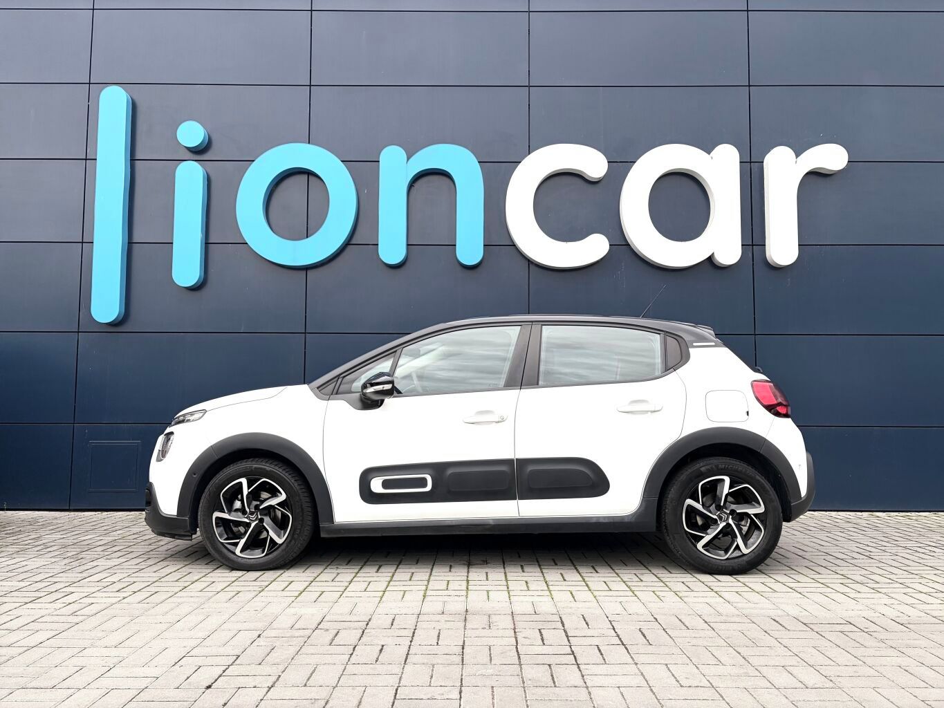 Citroën C3, SHINE, 110 koní, Automat - fotka 4