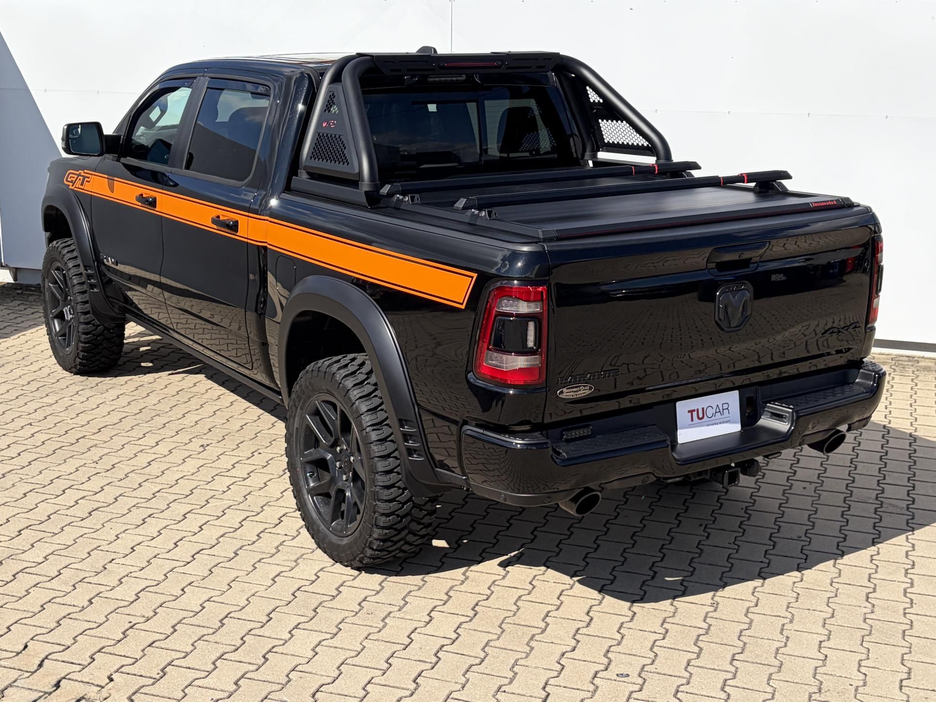 RAM 1500, Laramie 5.7 V8 HEMI LIFT - fotka 4