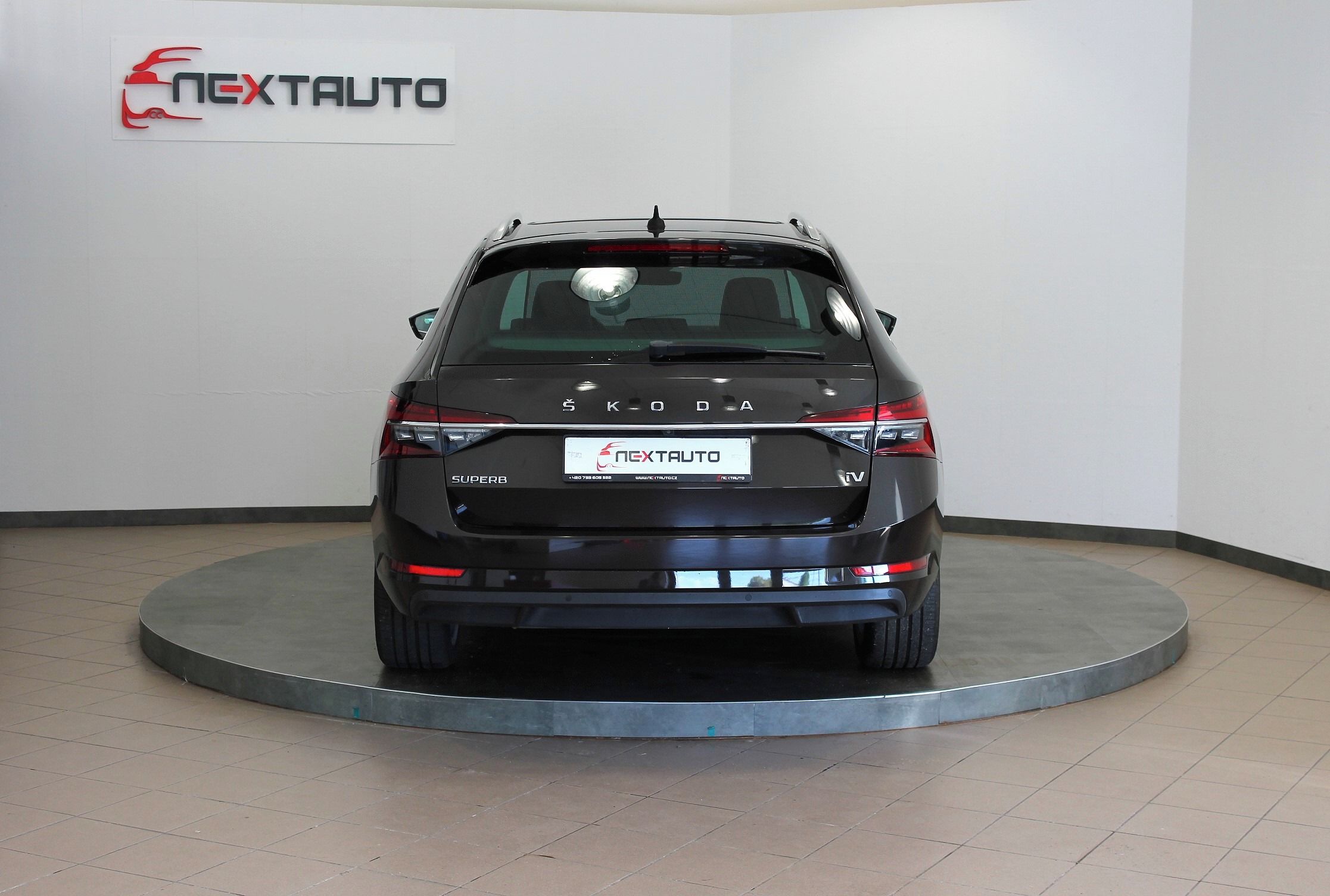 Škoda Superb, 1.4 TSI iV 160kW DSG STYLE, ČR - fotka 4