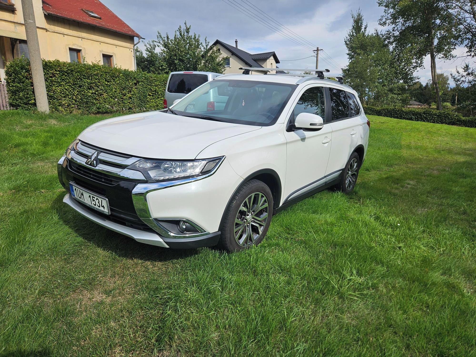 Mitsubishi Outlander, 2,2DI-D,4WD, Automat, 7 míst