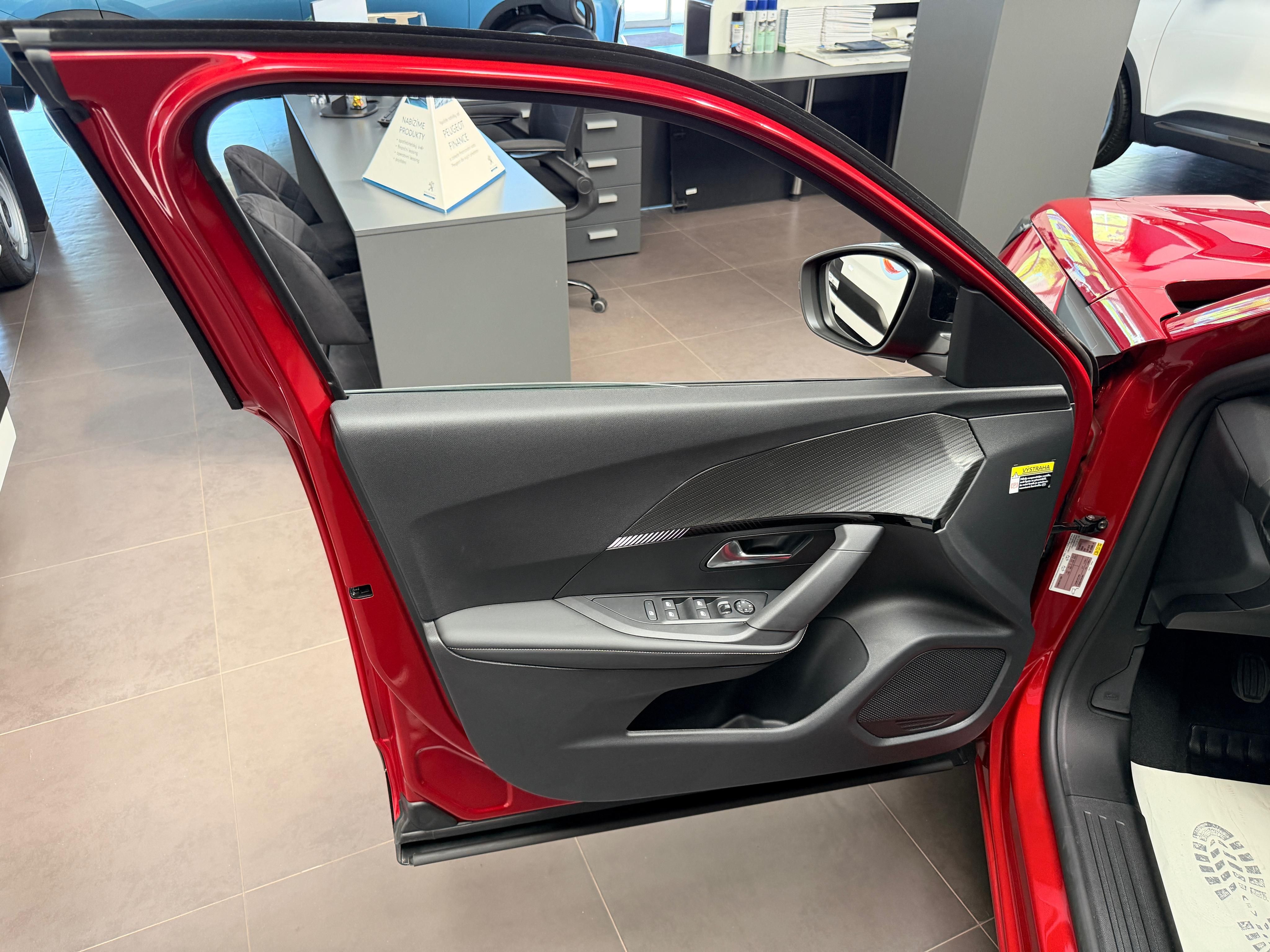 Peugeot 2008, ALLURE Turbo 100 MAN6 Sklad - fotka 6