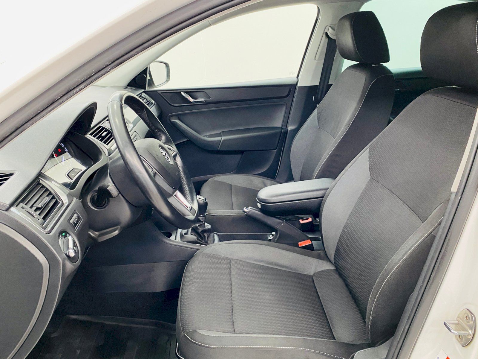 Škoda Rapid, 1.2 TSI 77 kW Ambition - fotka 5
