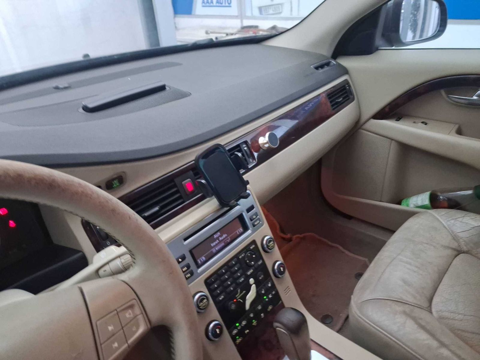Volvo S80, 2.4 D5, 4X4, Automat, po STK - fotka 3