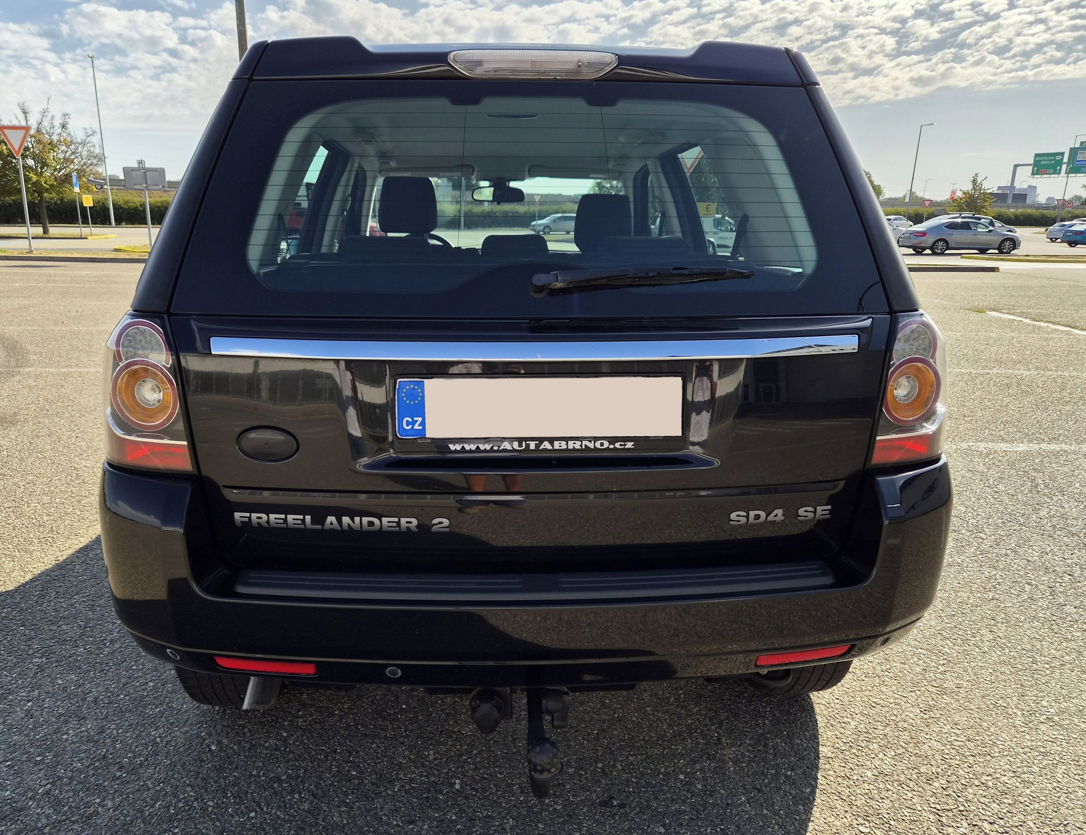 Land Rover Freelander, 2.0TD4 SE 140KW 4x4 NAVI TAŽNÉ - fotka 6