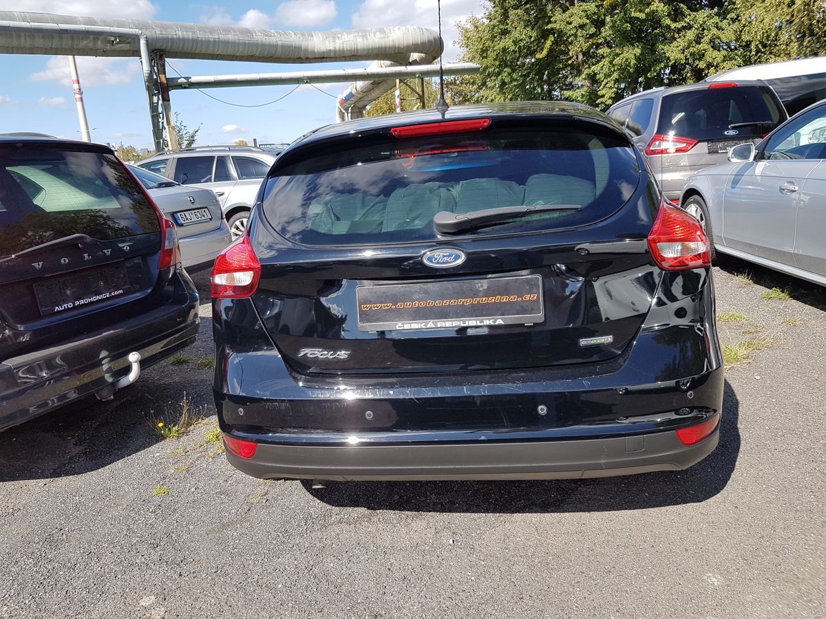 Ford Focus, 1.0i 74KW - fotka 5