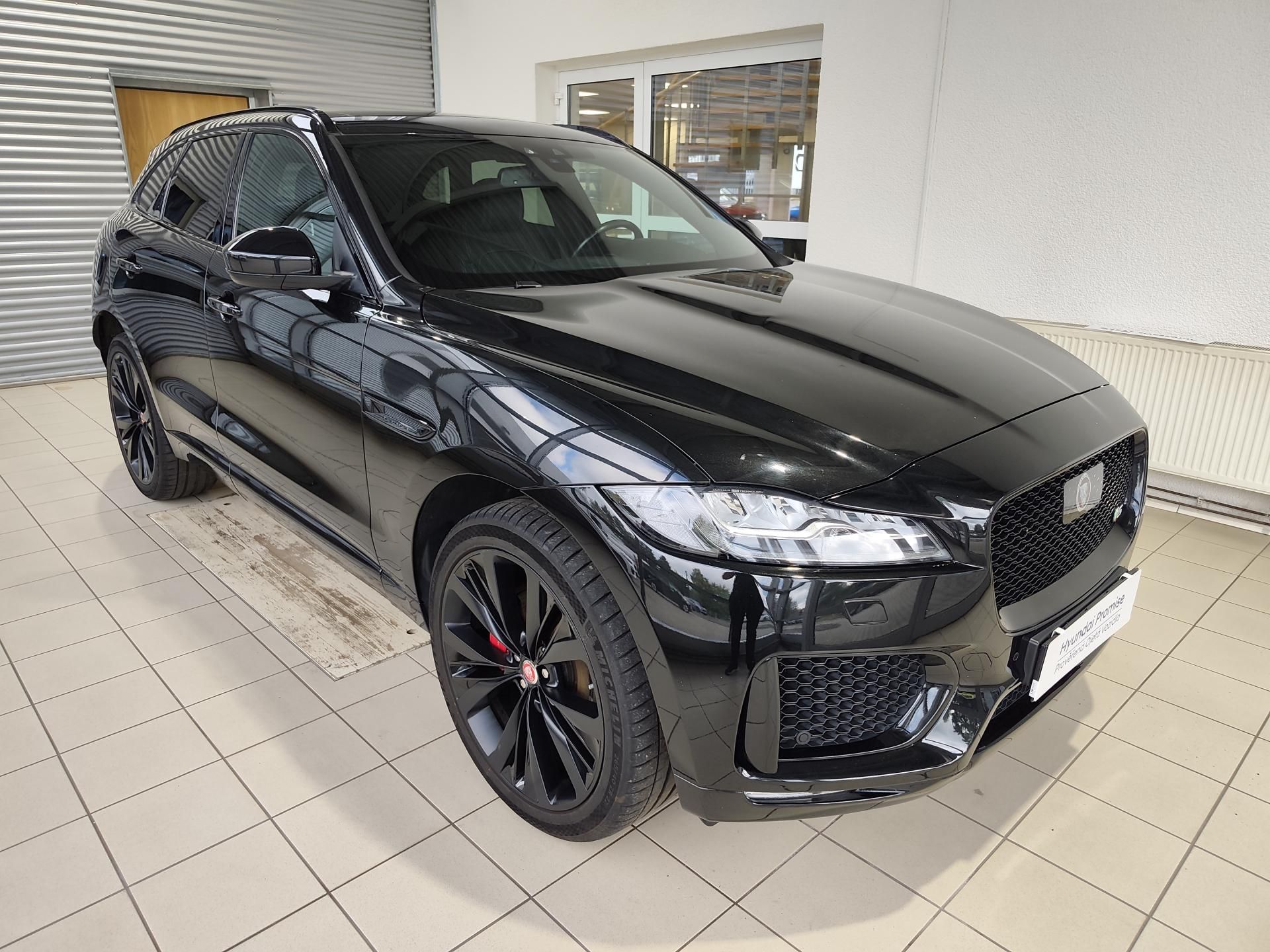 Jaguar F-Pace, 3.0d 221kW S 4x4 AT - fotka 5