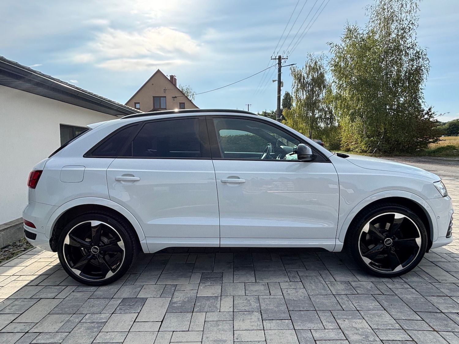 Audi Q3, 3 x S-line, servisováno - fotka 5