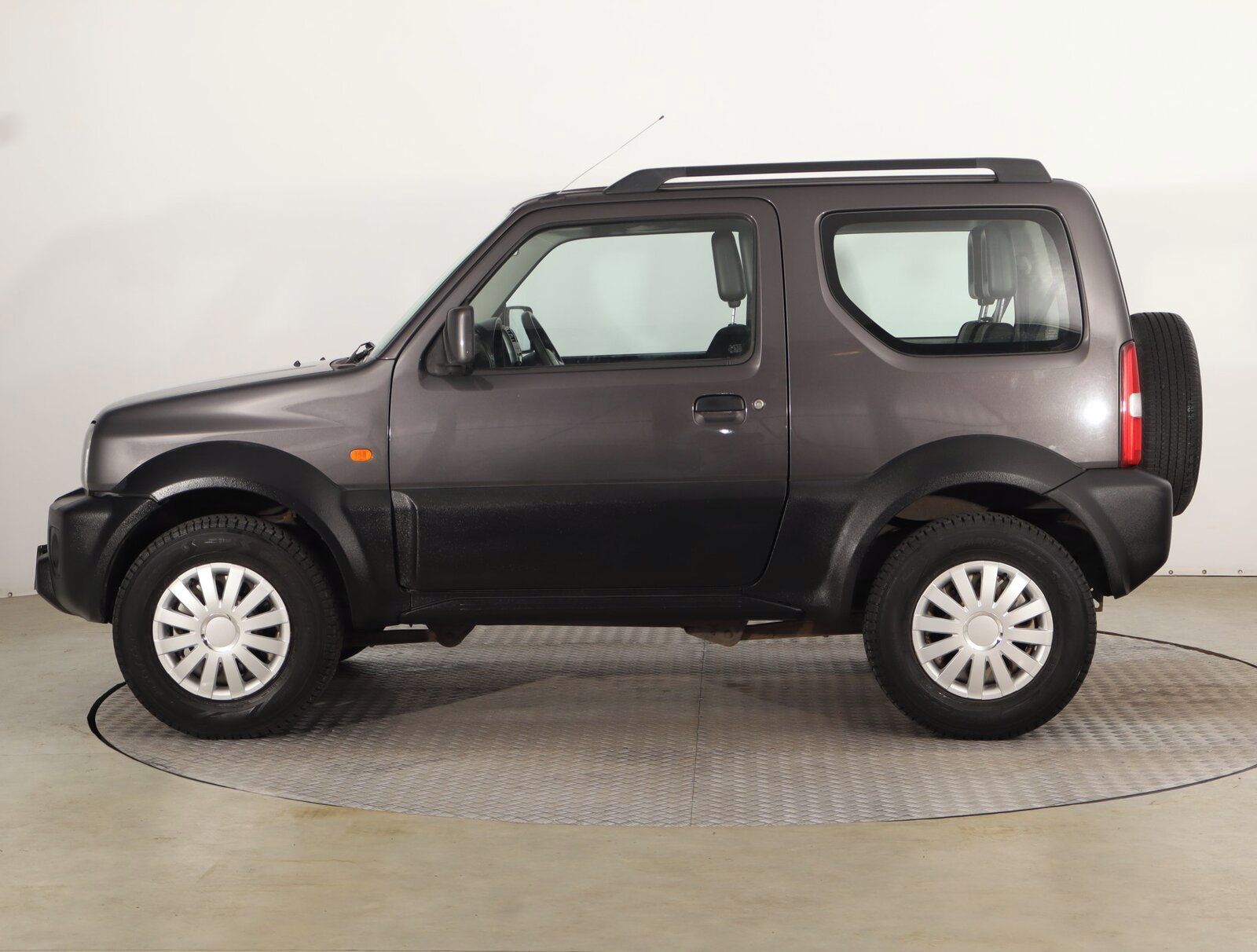 Suzuki Jimny, 1.3 16V, 4X4 - fotka 3