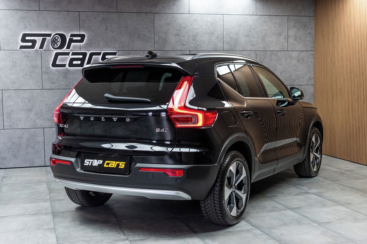 Volvo XC40, B4 AWD KAMERY360*HARMAN*ČR 1.M - fotka 6