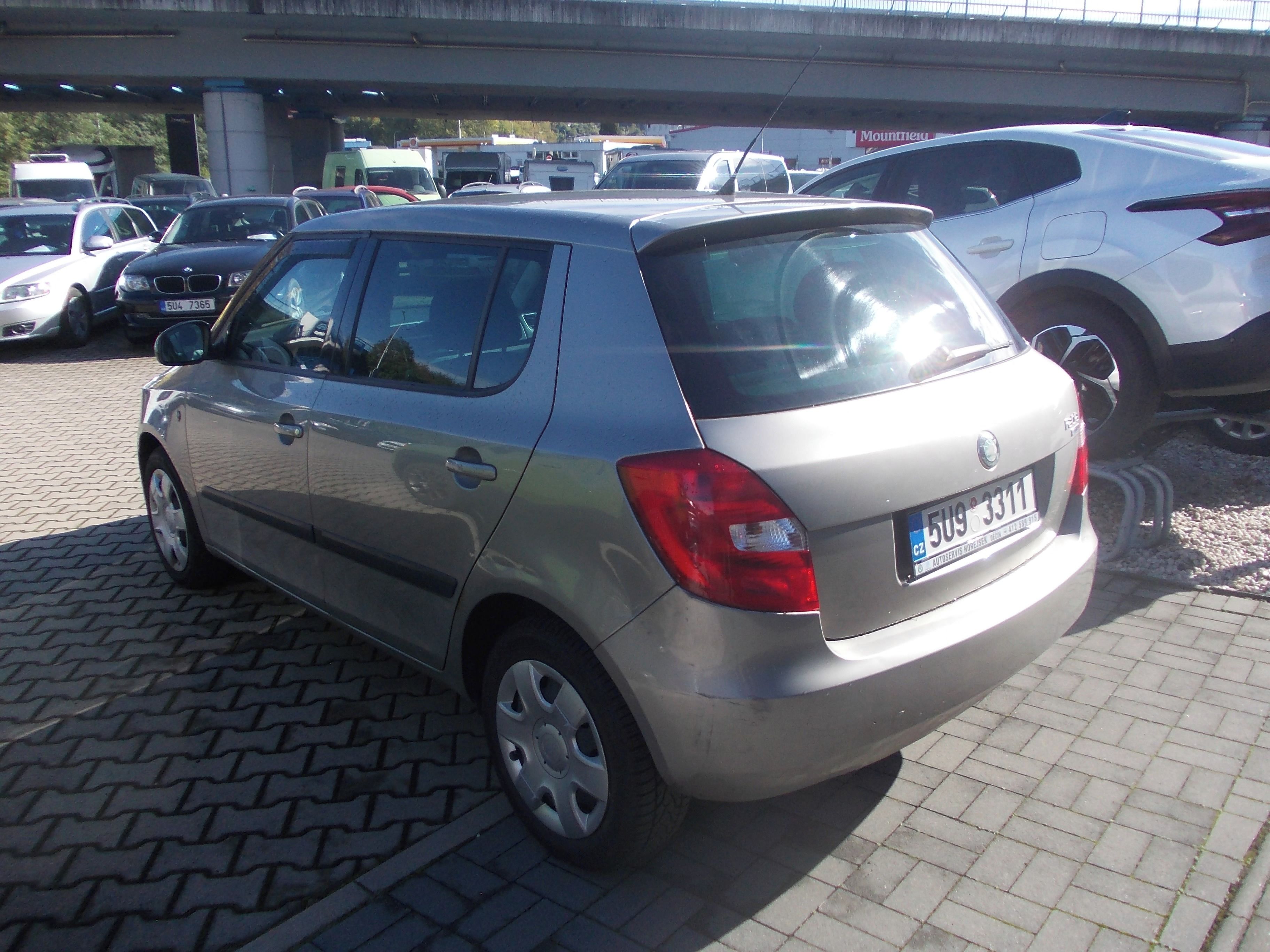 Škoda Fabia, 1.2HTP 51KW ČR KLIMA - fotka 4