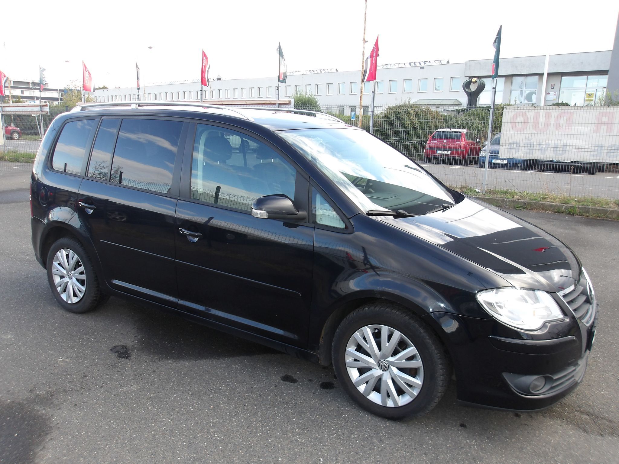 Volkswagen Touran, 2,0TDi 103kW PĚKNÝ ! - fotka 4