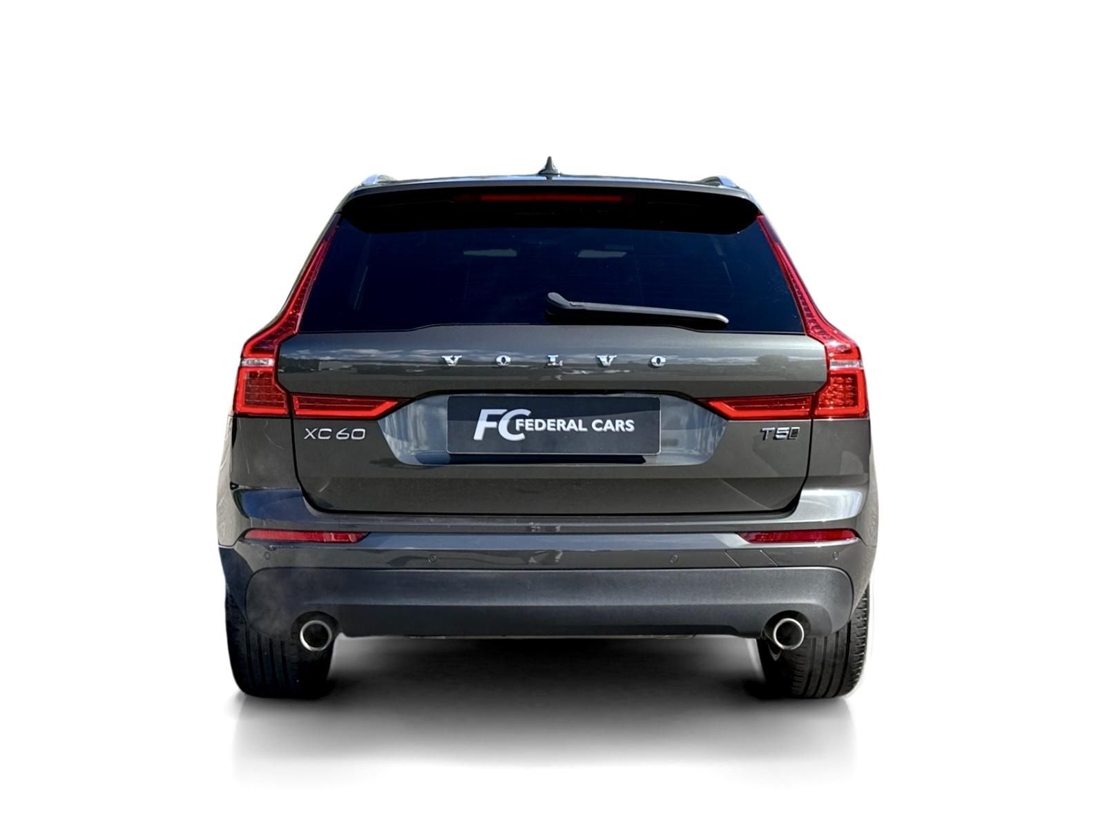 Volvo XC60, T5 AWD // MOMENTUM PRO - fotka 4